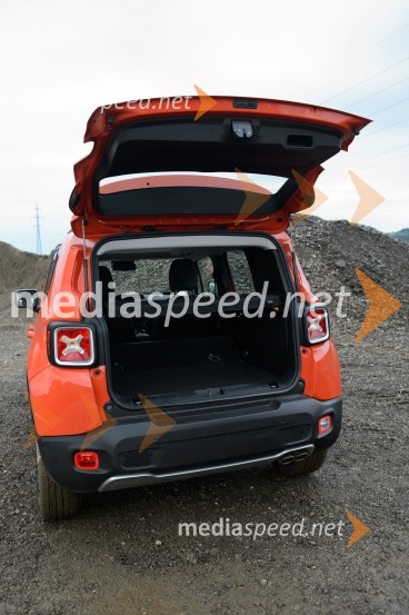 Jeep Renegade 2.0 Multijet 16v 140 AWD Limited, visoko odpiranje prtljažnih vratJeep Renegade 2.0 Multijet 16v 140 AWD Limited, mediaspeed test