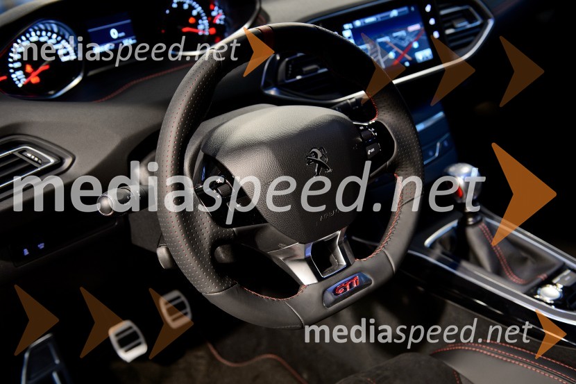 Peugeot Sport 308 GTiSlovenska predstavitev Peugeot Sport 308 GTi