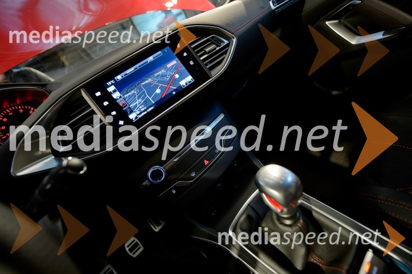 Peugeot Sport 308 GTiSlovenska predstavitev Peugeot Sport 308 GTi