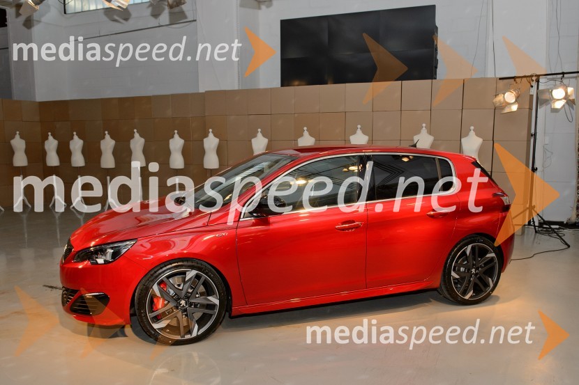 Peugeot Sport 308 GTiSlovenska predstavitev Peugeot Sport 308 GTi