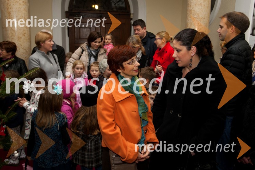  Marjetka Berlič, učiteljica zgodovine in mentorica, OŠ Draga Kobala Maribor;  ... Svet igrač, otvoritev razstave, Muzej narodne osvoboditve Maribor