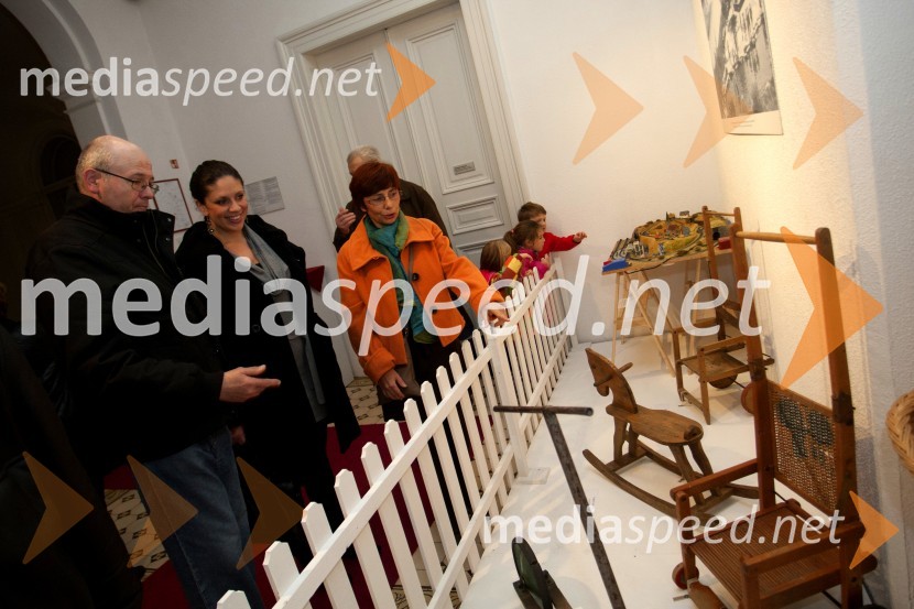  Marjetka Berlič, učiteljica zgodovine in mentorica, OŠ Draga Kobala MariborSvet igrač, otvoritev razstave, Muzej narodne osvoboditve Maribor