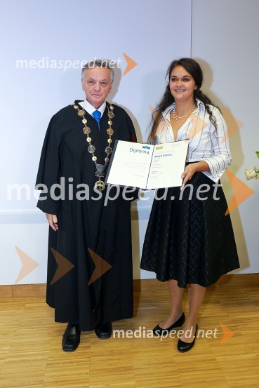 prof. dr. Ivan Krajnc, dekan, Medicinska fakulteta Univerze v Mariboru;  Mojca Kozinc, Medicinska fakulteta Univerze v MariboruSvečana podelitev diplom diplomantom Medicinske fakultete