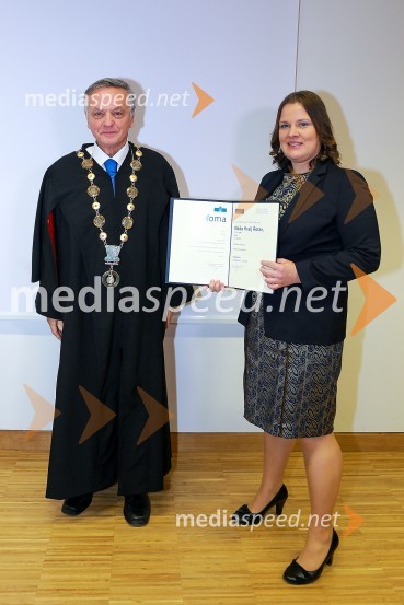 prof. dr. Ivan Krajnc, dekan, Medicinska fakulteta Univerze v Mariboru;  Neža Kralj Rotar, Medicinska fakulteta Univerze v MariboruSvečana podelitev diplom diplomantom Medicinske fakultete