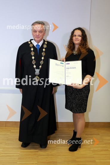 prof. dr. Ivan Krajnc, dekan, Medicinska fakulteta Univerze v Mariboru;  Katja Zemljarič, Medicinska fakulteta Univerze v MariboruSvečana podelitev diplom diplomantom Medicinske fakultete