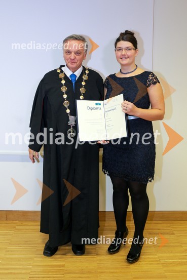 prof. dr. Ivan Krajnc, dekan, Medicinska fakulteta Univerze v Mariboru;  Barbara Bajsič, Medicinska fakulteta Univerze v MariboruSvečana podelitev diplom diplomantom Medicinske fakultete