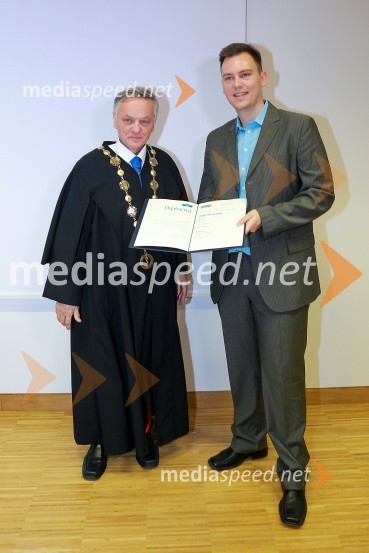 prof. dr. Ivan Krajnc, dekan, Medicinska fakulteta Univerze v Mariboru;  Jani Breznik, Medicinska fakulteta Univerze v MariboruSvečana podelitev diplom diplomantom Medicinske fakultete