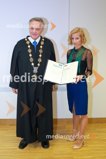 prof. dr. Ivan Krajnc, dekan, Medicinska fakulteta Univerze v Mariboru;  Iris Drvarič, Medicinska fakulteta Univerze v MariboruSvečana podelitev diplom diplomantom Medicinske fakultete
