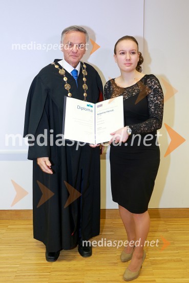 prof. dr. Ivan Krajnc, dekan, Medicinska fakulteta Univerze v Mariboru;  Katarina Horvat, Medicinska fakulteta Univerze v MariboruSvečana podelitev diplom diplomantom Medicinske fakultete