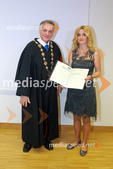 prof. dr. Ivan Krajnc, dekan, Medicinska fakulteta Univerze v Mariboru;  Klavdija Ovčar, Medicinska fakulteta Univerze v MariboruSvečana podelitev diplom diplomantom Medicinske fakultete