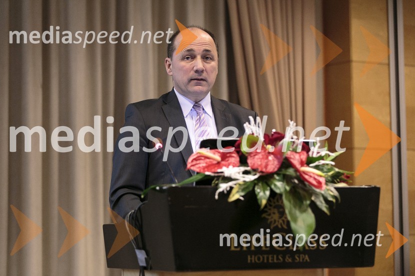   Brane  Dobnikar, generalni sekretar ZZSSimpozij srčnih kirurgov