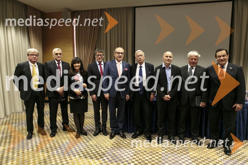 prof. dr. Zlatko Fras, dr.med.; prof. dr.  Roberto Favaloro, dr.med.; prof.dr. Metka Zorc, predsednica uprave, MC Medicor; prof. dr. Franz Weidinger, dr.med.; prof. dr. Afksendiyos  Kalangos , dr.med.;  akad. prof. dr. Ninoslav  Radovanovič, dr.med.; akad. dr.  Marko Noč, dr.med. ;  prim. dr. Janez Kirbiš, dr.med.; prof. dr.  Javier  Ruiz Aburto, dr.med.Simpozij srčnih kirurgov