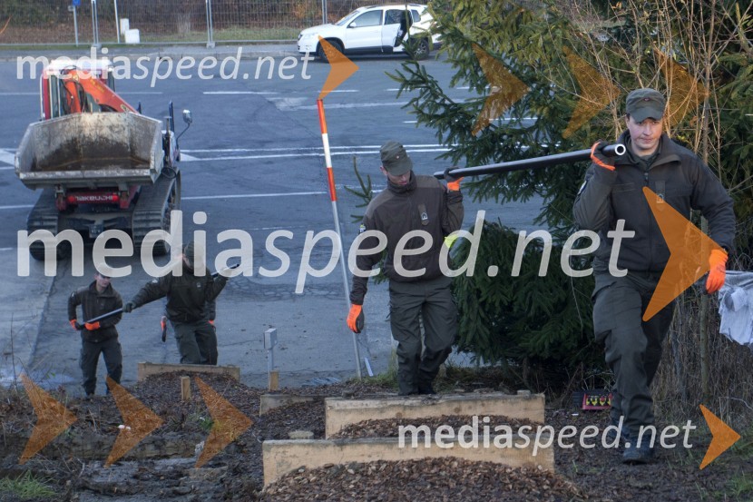 Postavitev žične ograje na meji z Avstrijo