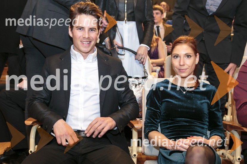  Žan  Košir, deskar na snegu;  Mina  Markovič, športna plezalkaŠportnik leta 2015