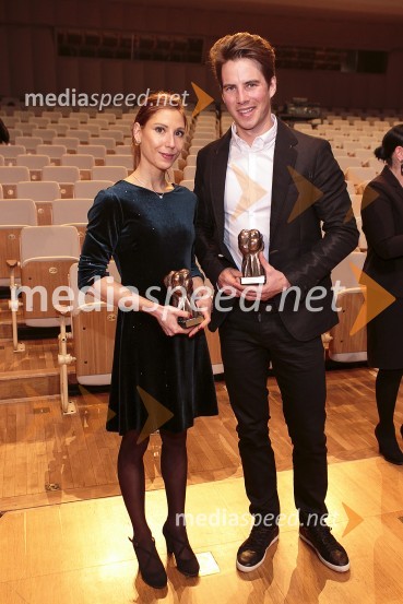  Mina  Markovič, športna plezalka;  Žan  Košir, deskar na sneguŠportnik leta 2015