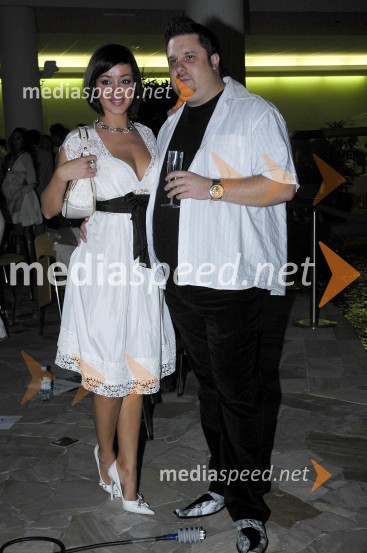 Sanja Grohar, Miss Slovenije 2005 in Filip Kocijančič, fotograf in radijski voditeljMiss Hawaiian Tropic 2008