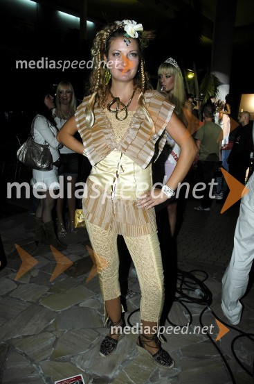 Tia Paynich, modna oblikovalkaMiss Hawaiian Tropic 2008