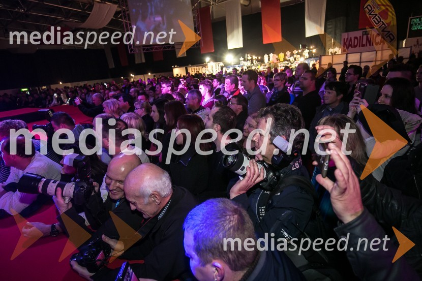 8. mednarodni erotični sejem sLOVErotika, Ogled fotografij ni priporočljiv za mlajše od 18 let!