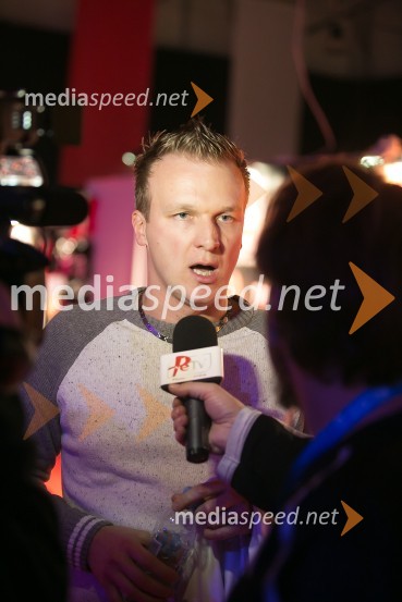 8. mednarodni erotični sejem sLOVErotika, Ogled fotografij ni priporočljiv za mlajše od 18 let!