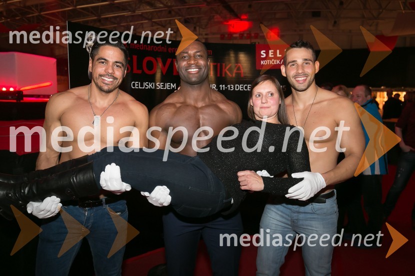 8. mednarodni erotični sejem sLOVErotika, Ogled fotografij ni priporočljiv za mlajše od 18 let!