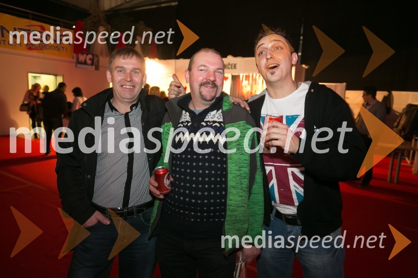 8. mednarodni erotični sejem sLOVErotika, Ogled fotografij ni priporočljiv za mlajše od 18 let!