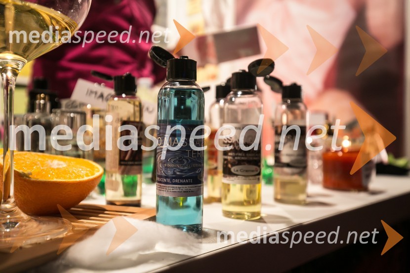 8. mednarodni erotični sejem sLOVErotika, Ogled fotografij ni priporočljiv za mlajše od 18 let!