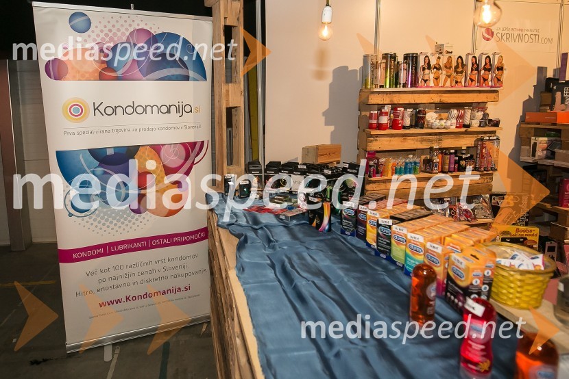 8. mednarodni erotični sejem sLOVErotika, Ogled fotografij ni priporočljiv za mlajše od 18 let!