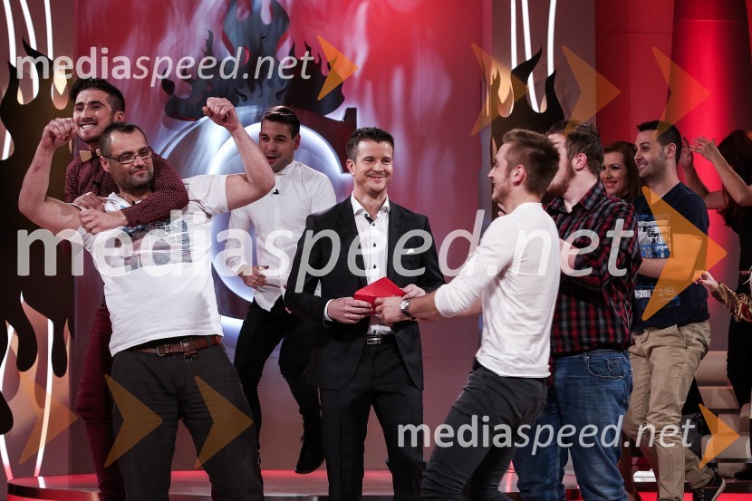  Mišo Jović, tekmovalec v šovu Gostilna išče šefa;  Tomaš Javurek, zmagovalecv šovu Gostilna išče šefa;  Gregor Kožar, tekmovalec v šovu Gostilna išče šefa;  Boštjan Romih, televizijski voditelj;  Žan Tominšek, tekmovalec v šovu Gostilna išče šefa ;  Blaž Kostanjšek, finalist v šovu Gostilna išče šefa;  Luigi Petrella, tekmovalec v šovu Gostilna išče šefa Zmagovalec Gostilna išče šefa je Tomaš Javurek