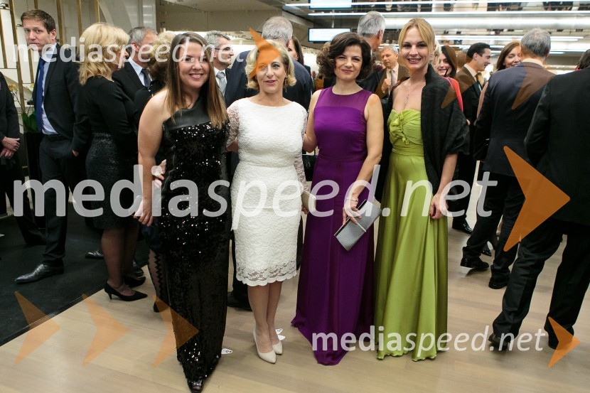  Tjaša Kolenc Filipčič, direktorica marketinga Zavarovalnica Triglav d.d.;  ... ; mag. Sonja  Šmuc, izvršna direktorica Združenja Manager;  Melanie Seier Larsen, Principal, The Boston Consulting GroupManagerski koncert 2015