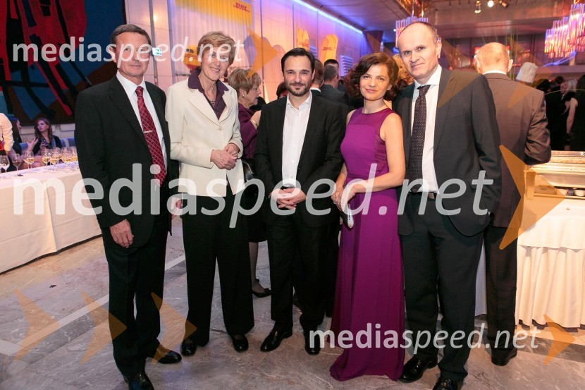  ... ;  Cvetka Selšek, predsednica upravnega odbora SKB;  Danilo Ferjančič, generalni direktor Porsche Slovenija d.o.o; mag. Sonja  Šmuc, izvršna direktorica Združenja Manager;  Gregor Šmuc,  odgovoren za prodajo podjetjem pri Peugeot Slovenija d.o.o.Managerski koncert 2015