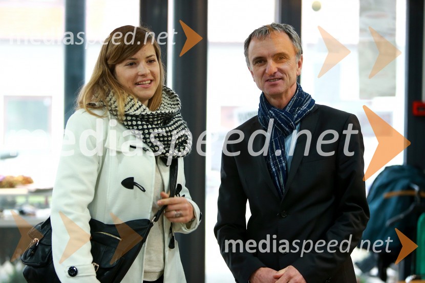  Anja  Korošec, Bitrade;  Brane  Kosec, BitradeZeliščno razvajanje v Botaničnem vrtu z blagovno znamko L’Angelica