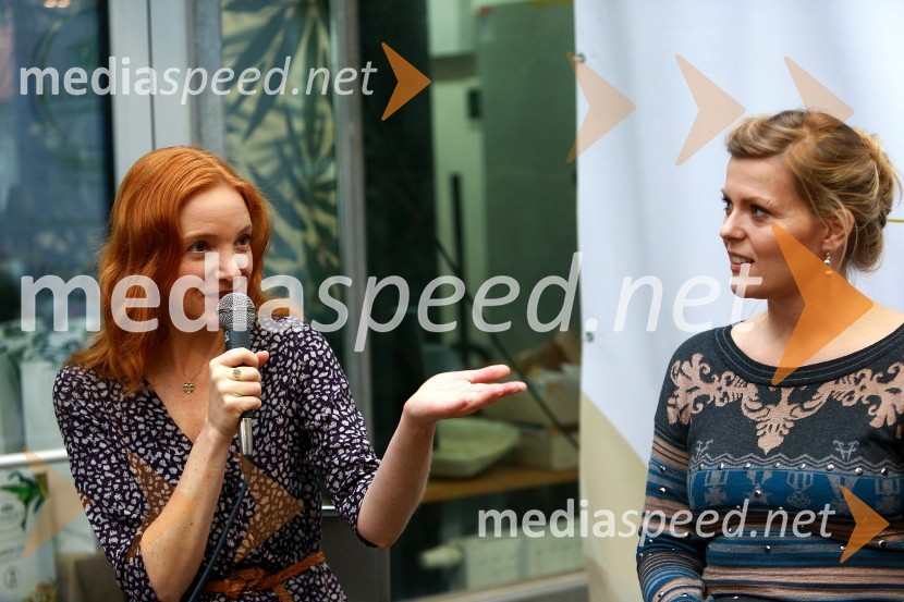  Mojca Mavec, voditeljica;  Maja Brce, kozmetičarkaZeliščno razvajanje v Botaničnem vrtu z blagovno znamko L’Angelica