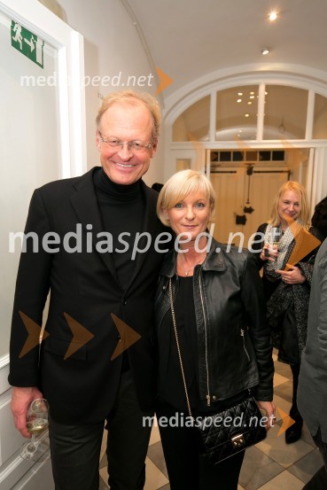  Janez  Škrabec, direktor Riko d.o.o., predsednik Slovensko-ruskega poslovnega sveta, predsednik Lions kluba Ljubljana Iliria;  Sonja Poljanšek Škrabec, lastnica Welness centra SunnyOtvoritev razstave izbora del Likovne zbirke Riko