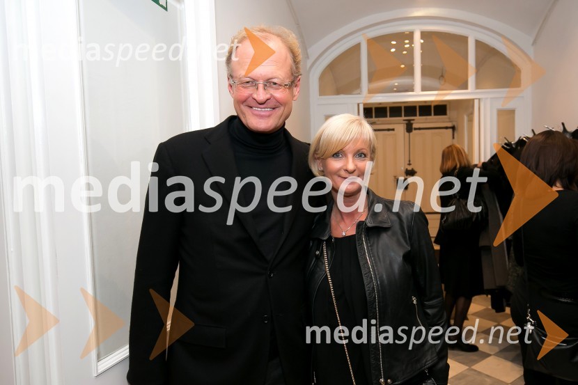  Janez  Škrabec, direktor Riko d.o.o., predsednik Slovensko-ruskega poslovnega sveta, predsednik Lions kluba Ljubljana Iliria;  Sonja Poljanšek Škrabec, lastnica Welness centra SunnyOtvoritev razstave izbora del Likovne zbirke Riko