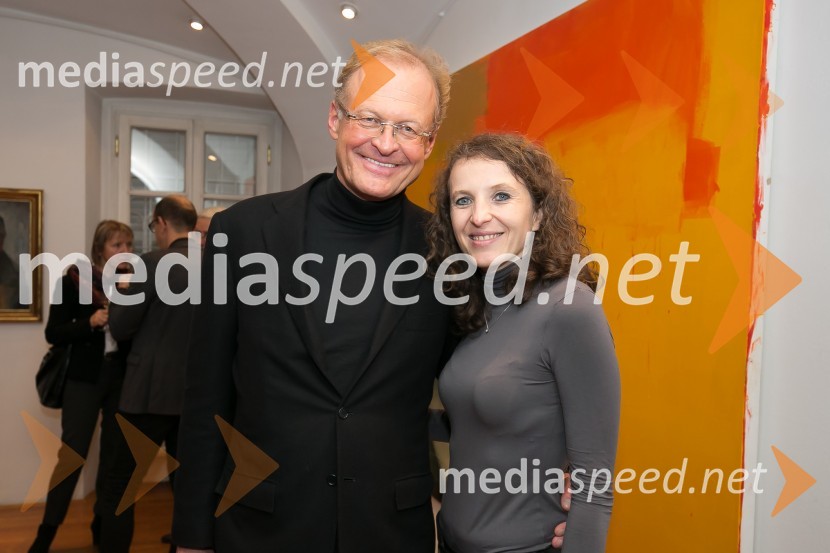  Janez  Škrabec, direktor Riko d.o.o., predsednik Slovensko-ruskega poslovnega sveta, predsednik Lions kluba Ljubljana Iliria;  Polona Lovšin, Riko d.o.o.Otvoritev razstave izbora del Likovne zbirke Riko