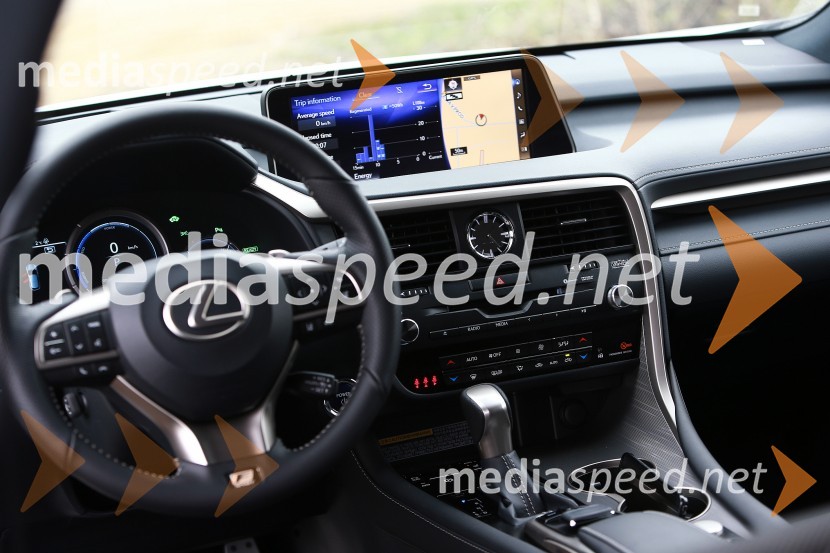 Slovenska predstavitev novega Lexusa RX