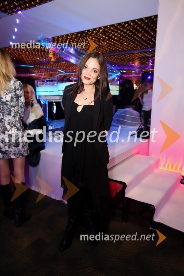  Jana Šušteršič, pevka, zmagovalka šova Slovenija ima talent 2014SVETovna VIP zabava 2015