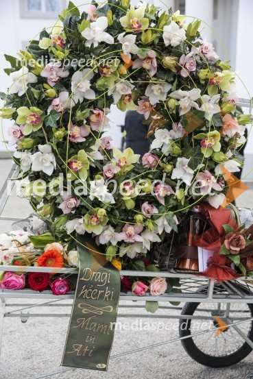 Zadnje slovo od Simone WeissZadnje slovo od Simone Weiss