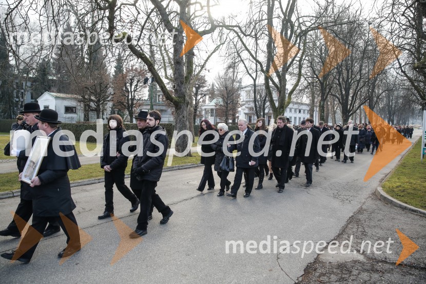 Zadnje slovo od Simone WeissZadnje slovo od Simone Weiss
