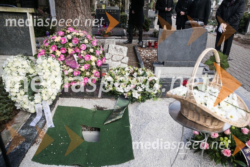 Zadnje slovo od Simone WeissZadnje slovo od Simone Weiss