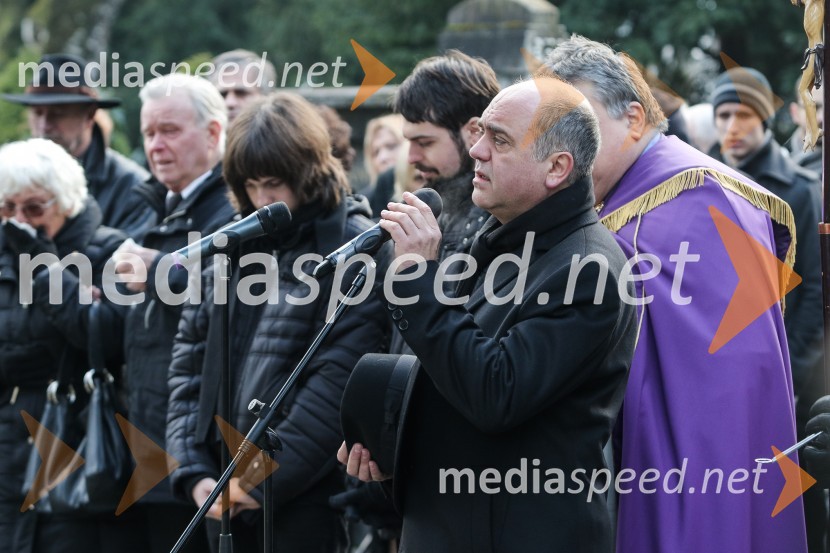  Rene  Šarac;  Simon Šarac;  Goran  ŠaracZadnje slovo od Simone Weiss