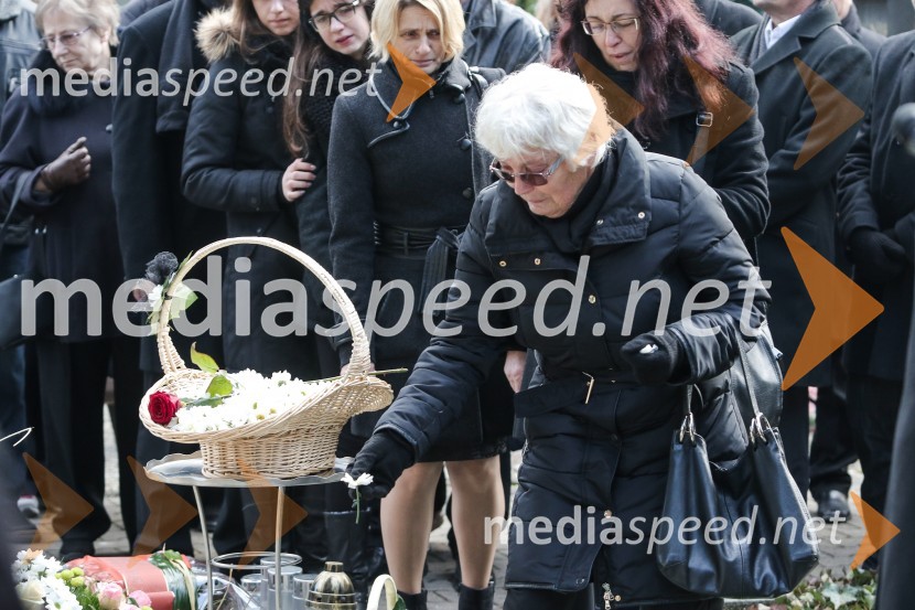 Zadnje slovo od Simone Weiss