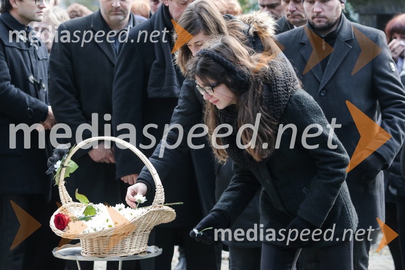 Zadnje slovo od Simone Weiss