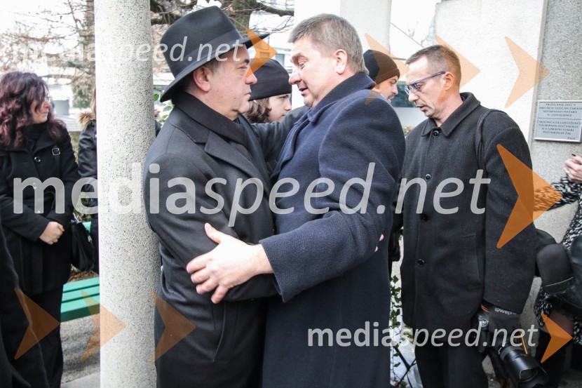  Goran  Šarac;  ... Zadnje slovo od Simone Weiss