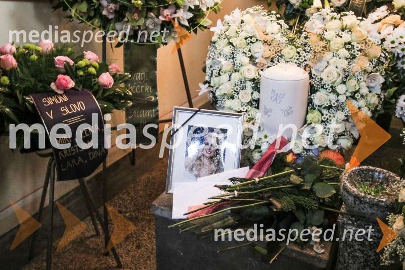 Zadnje slovo od Simone WeissZadnje slovo od Simone Weiss