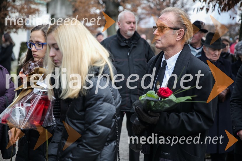  ... ;  Aleksander Mežek, glasbenikZadnje slovo od Simone Weiss