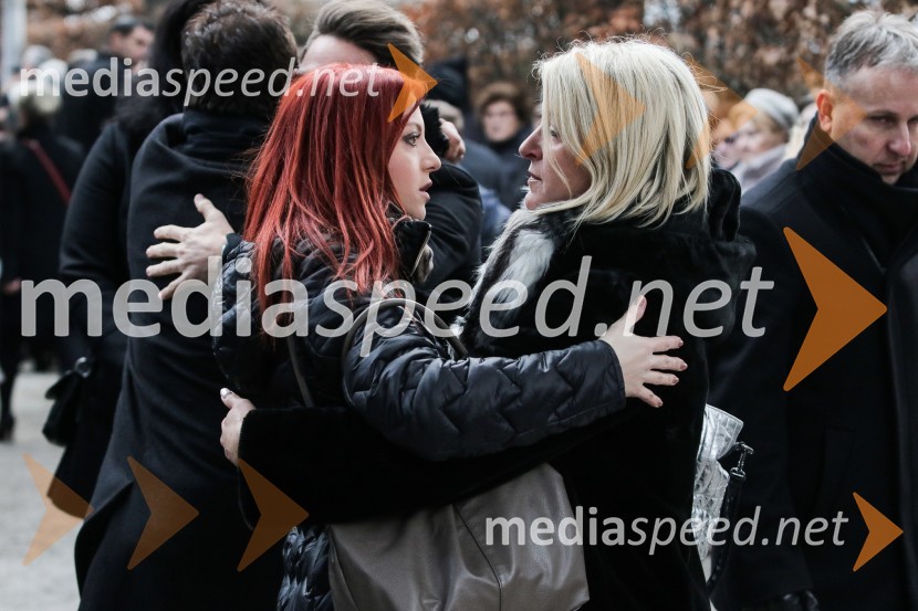  Tanja Žagar, pevka;  ... Zadnje slovo od Simone Weiss