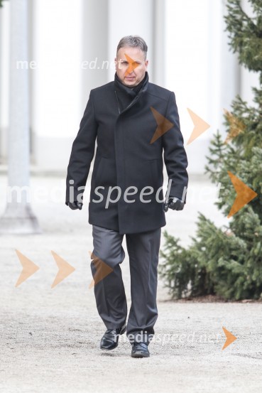 Zadnje slovo od Simone Weiss