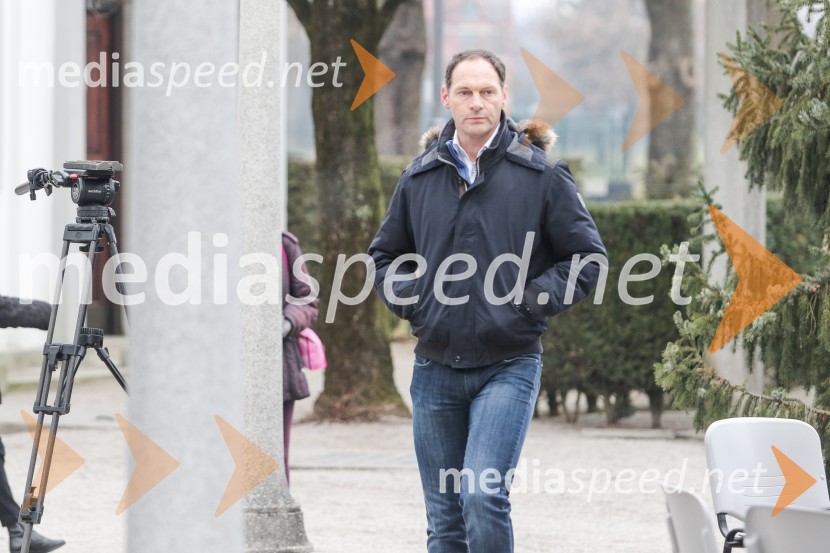  Jože Potrebuješ, skupina ČukiZadnje slovo od Simone Weiss