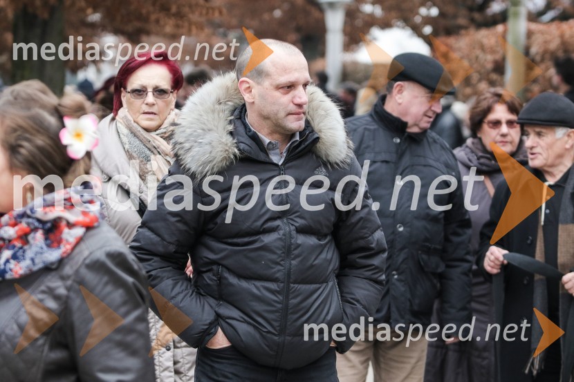 Zadnje slovo od Simone Weiss